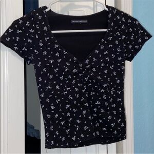 Brandy Melville Navy and White Floral Tee